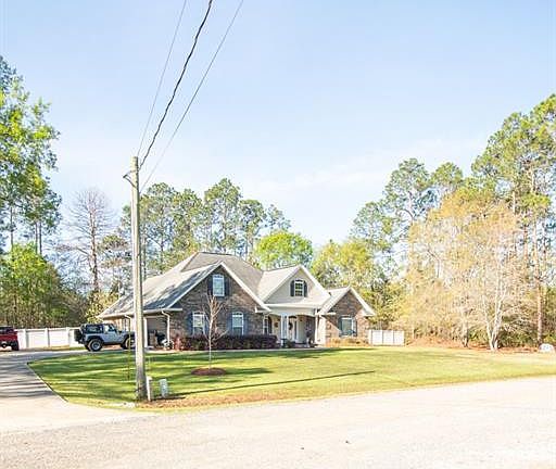 3rd image of 110 Lake Ridge Dr