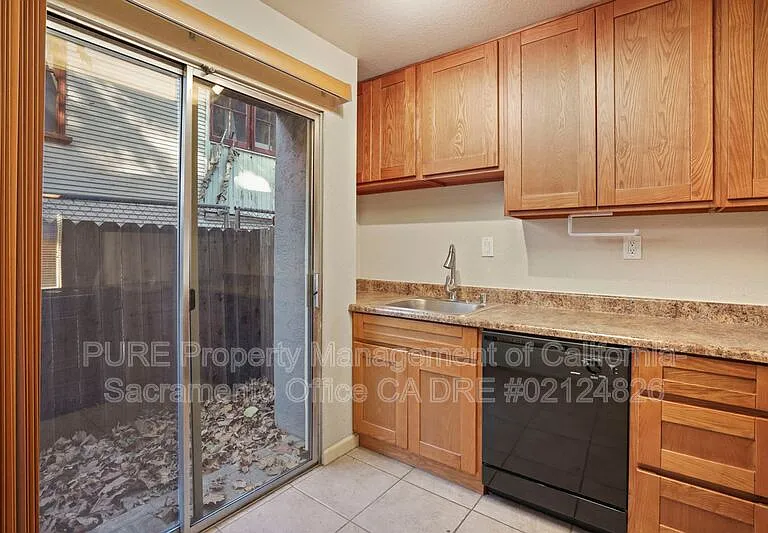 317 U St #2 — Photo 8