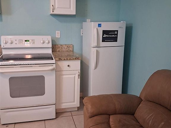 5th image of 1800 Pinehurst Dr #1