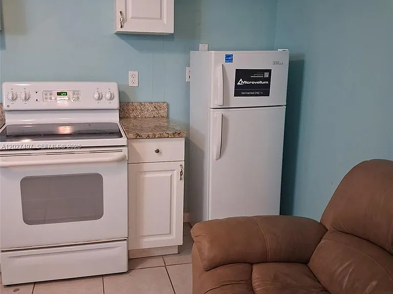 1800 Pinehurst Dr #1 — Photo 5