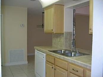 5th image of 8110 NW 91st Ter