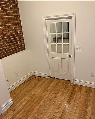 5th image of 510 E 82nd St APT B