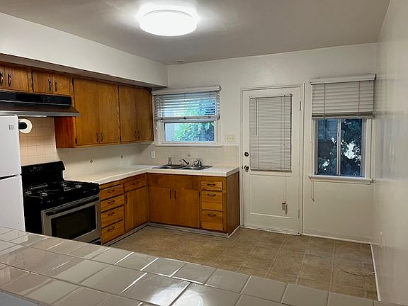 Kitchen/Dining Room & backdoor