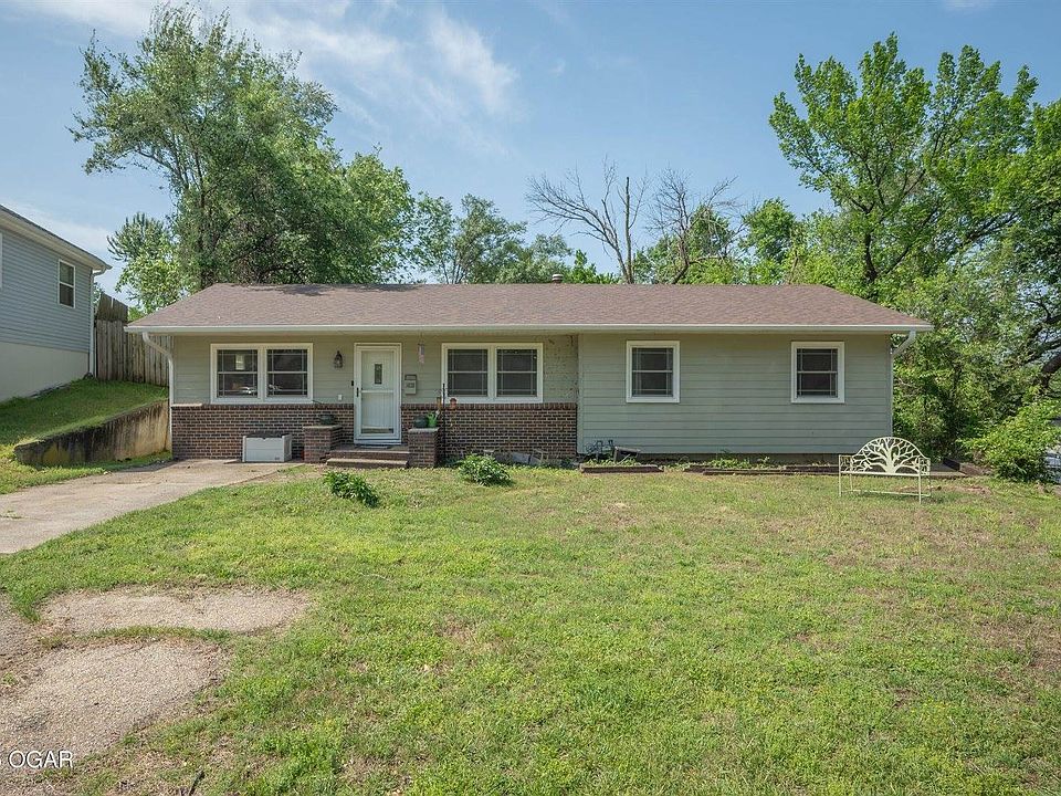 1st image of 1626 Jefferson Cir