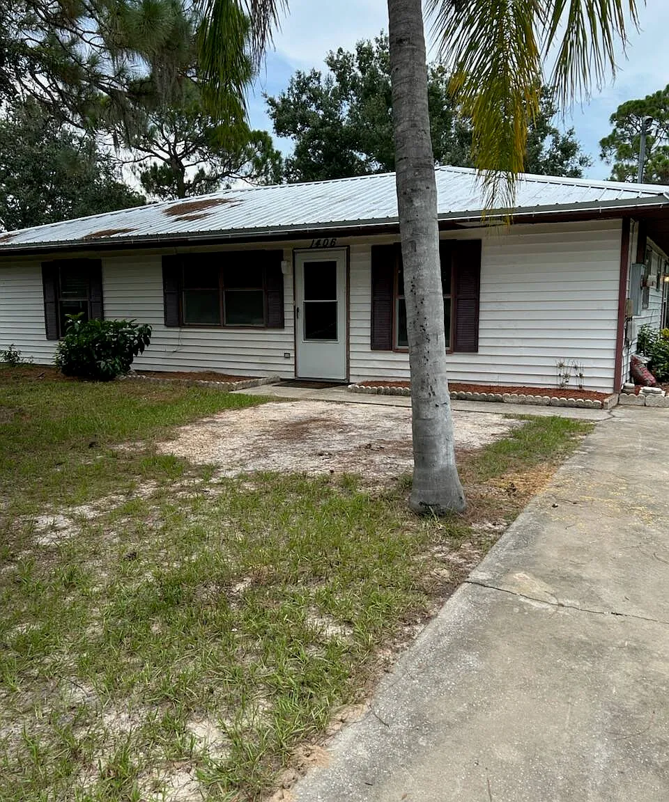 3 bed, 2.0 bath, $1,725 — Photo 1