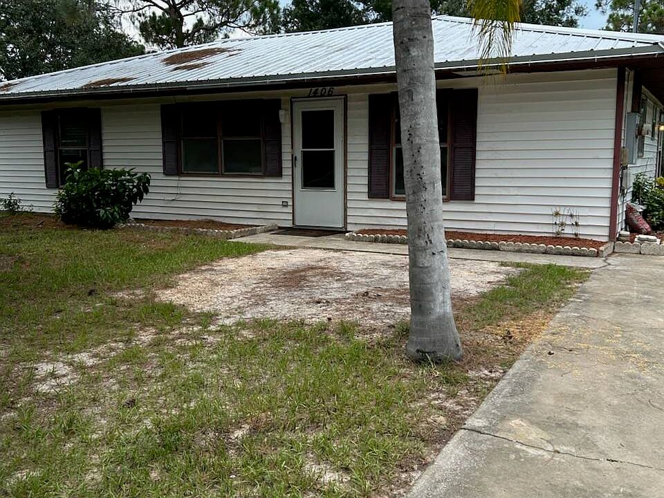 1st image of 1406 Crossview St