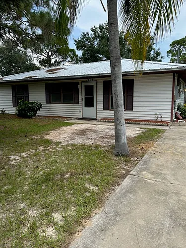 1406 Crossview St Photo 1
