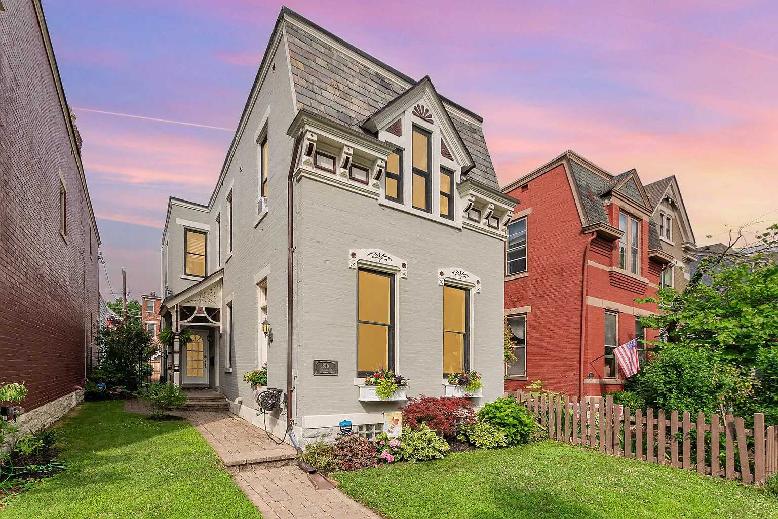 816 Park Ave photo 1