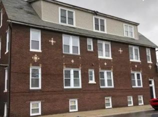 770 W 150th St #1R, East Chicago, IN 46312