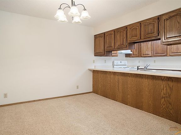 5th image of 3974 Fairway Hills Dr
