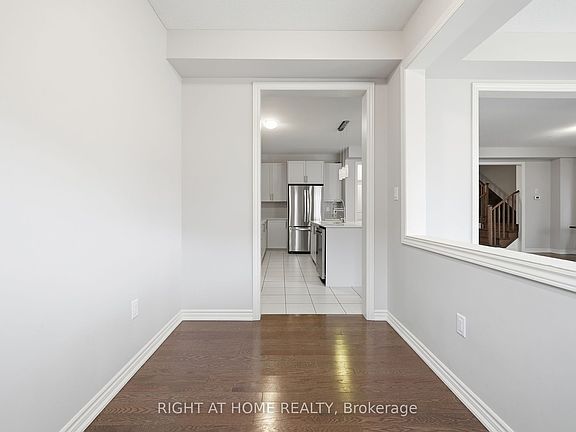 5th image of 2136 Coppermine St