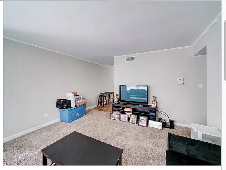 357 Freedom St SW — Photo 2