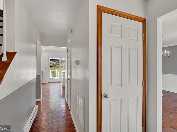4th image of 4497 Cedarwood Dr
