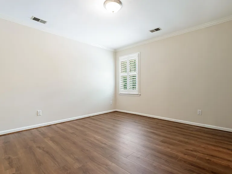 5249 Meadow Garden Ln — Photo 17