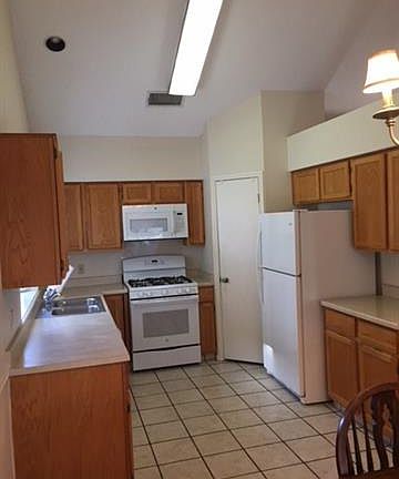 4th image of 1002 Elmwood Trl