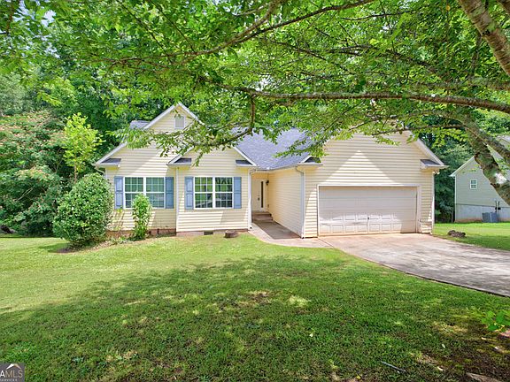 4th image of 640 Gatewood Way