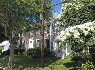 22 Mechanic St, Mattapoisett, MA 02739
