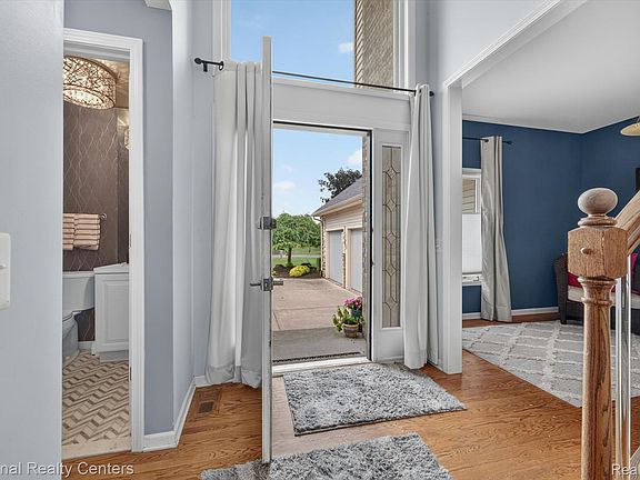 3rd image of 2915 Allison Ln