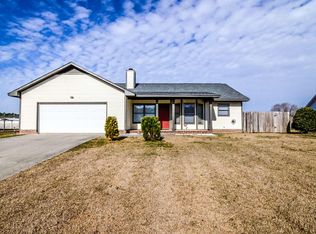 74 Colton Dr, Spring Lake, NC 28390