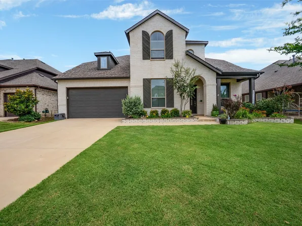 1305 Mill Pl, Aubrey, TX 76227
