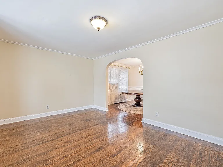 30 Garfield Ave #2 — Photo 1
