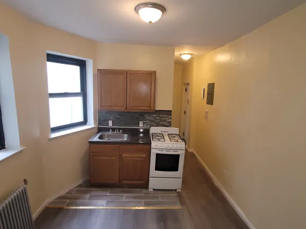 (undisclosed Address), Bronx, NY 10455