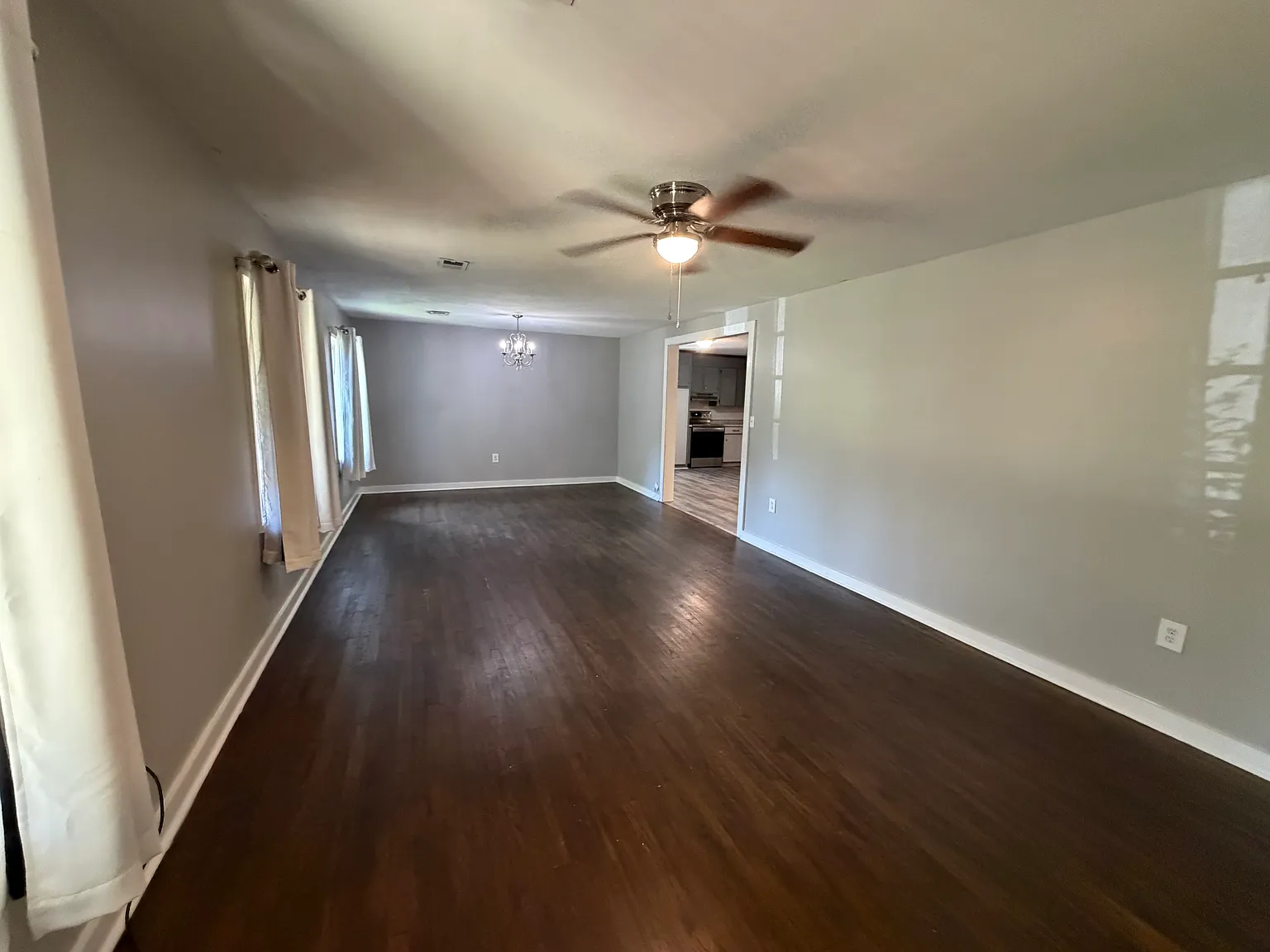 3 bed, 1854 sqft, $1,800 — Photo 4