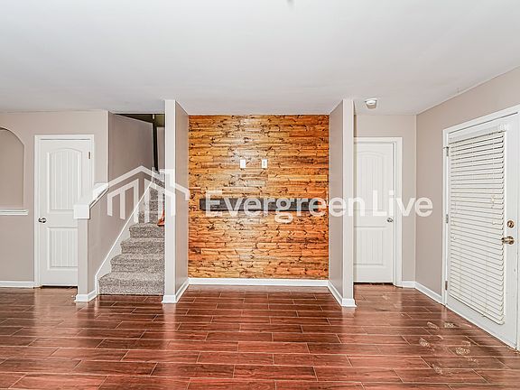 3rd image of 305 Morning Mist Ln