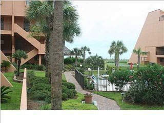4th image of 520 Gulf Shore Dr Unit 113