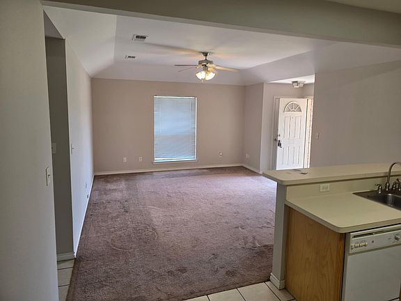 4th image of 512 Harris St #512