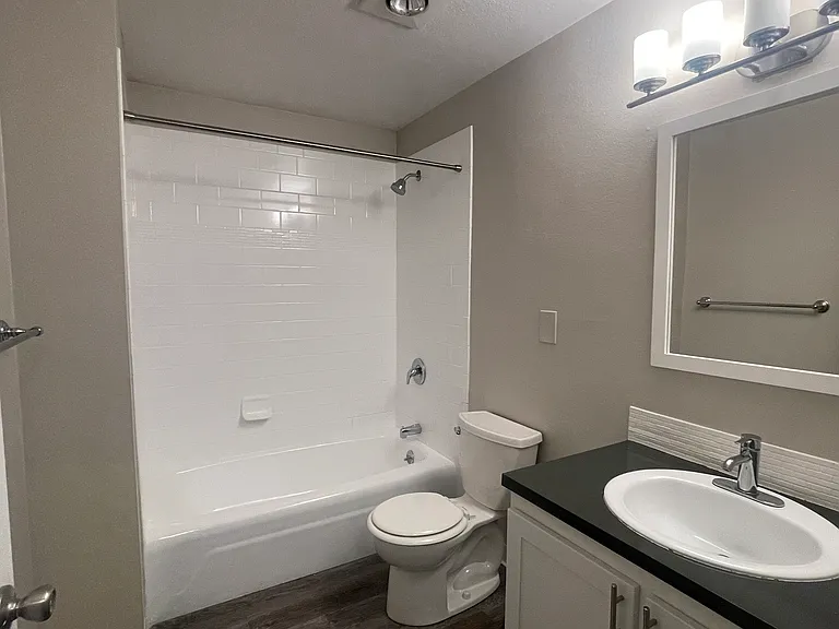 Highlander East — Photo 16