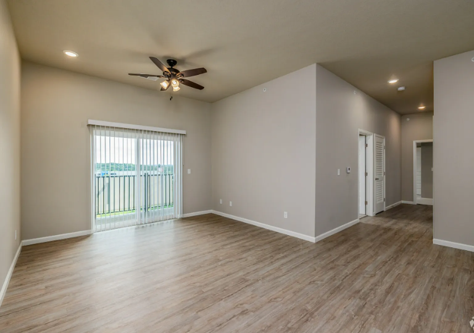 Finley Ridge Apartments — Photo 4