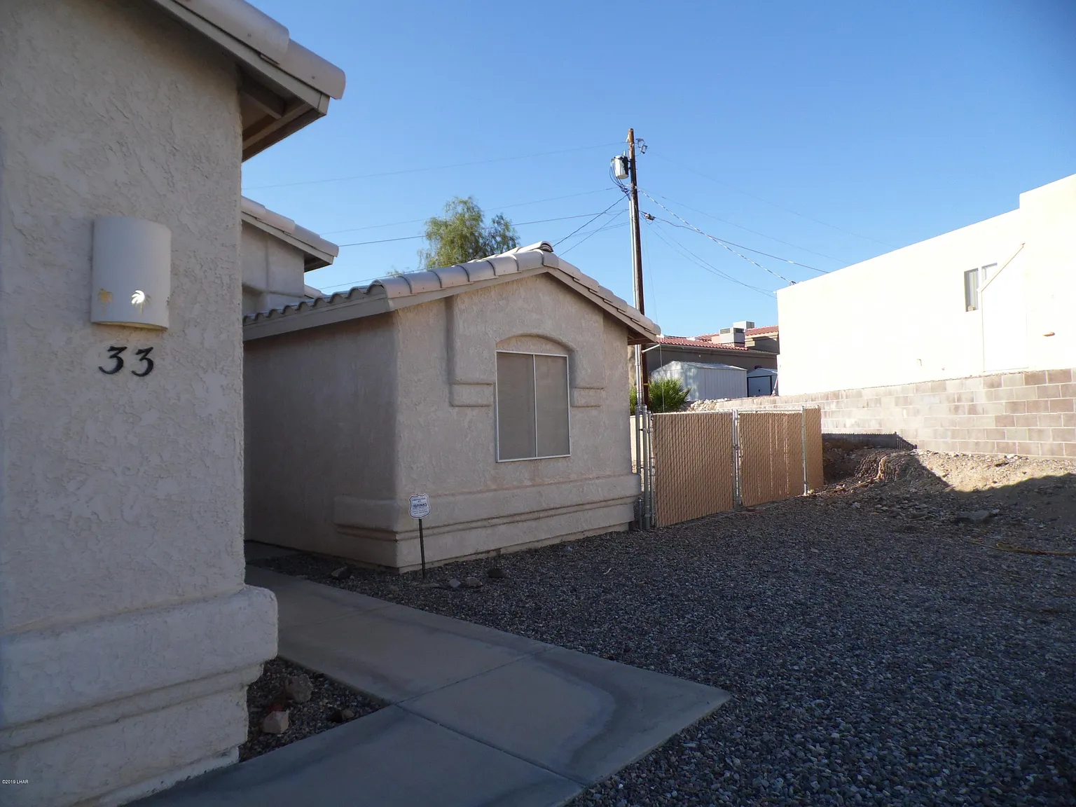 3 bed, 2.0 bath, 1317 sqft, $2,300 — Photo 2