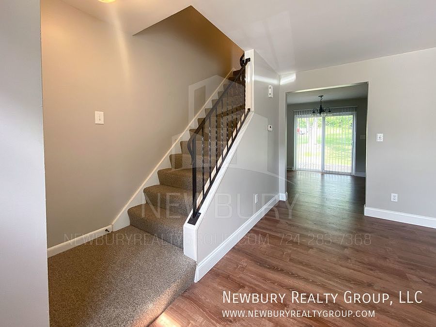 1st image of 110B Saint Andrews Dr