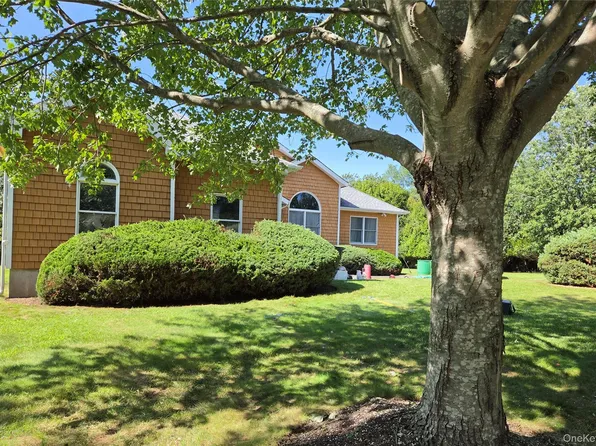 280 Marina Lane, East Marion, NY 11939