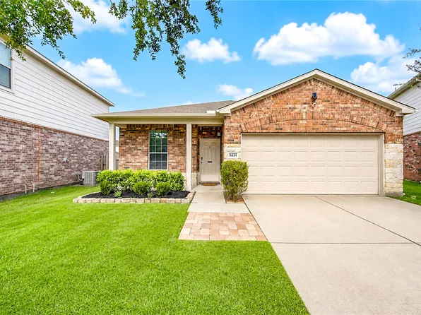 5831 Banyan Oak Ct, Richmond, TX 77407