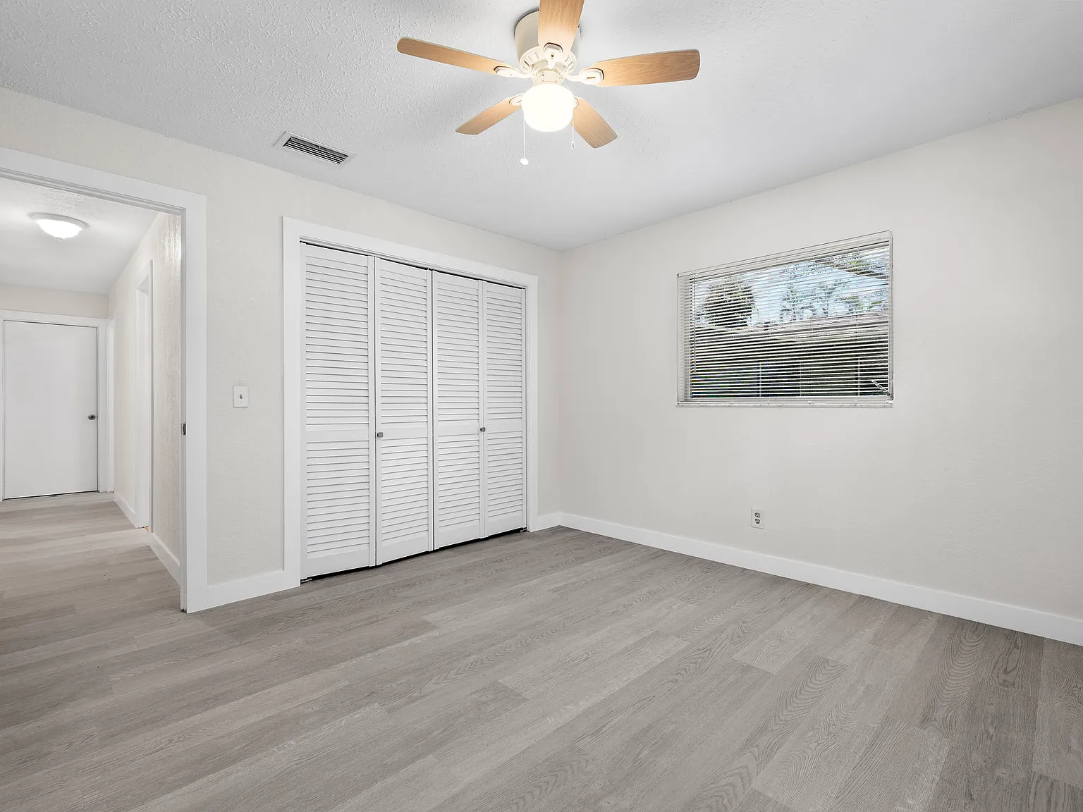 2 bed, 1460 sqft, $1,999 — Photo 2