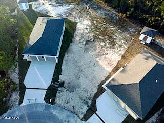 1st image of 7200 Lake Suzzanne Way