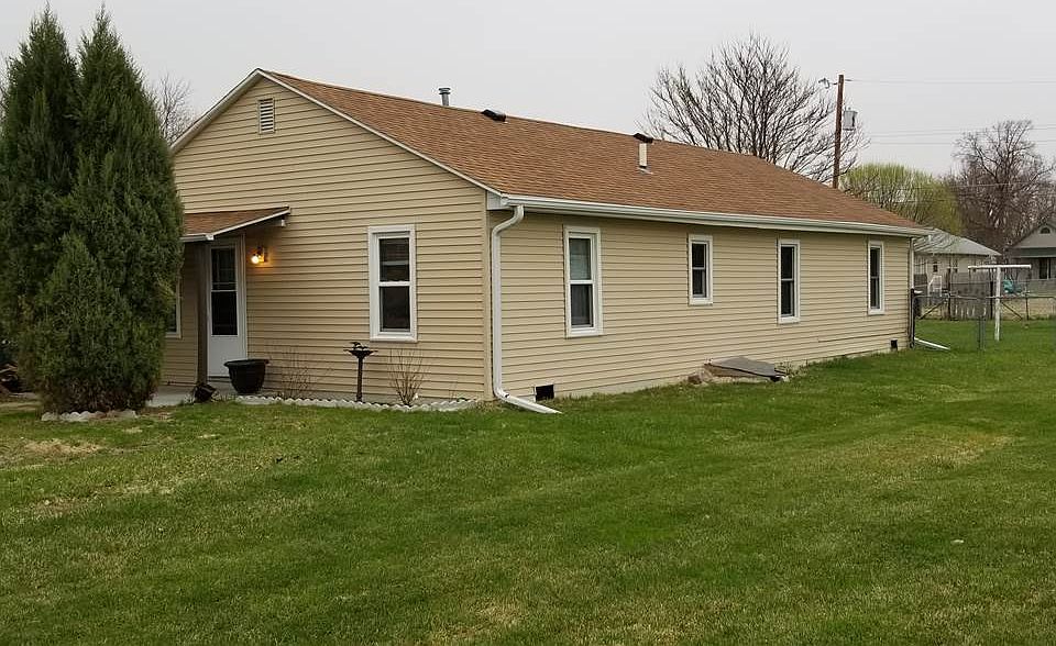2nd image of 816 W 11th St