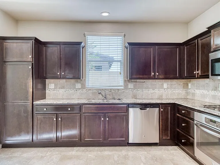 1304 Royalty Way — Photo 14