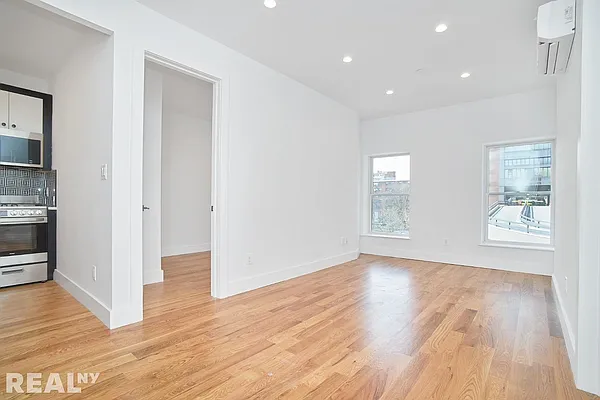 Rented by REAL New York | media 16