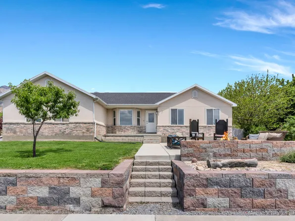 459 S Loader Ave E, Pleasant Grove, UT 84062