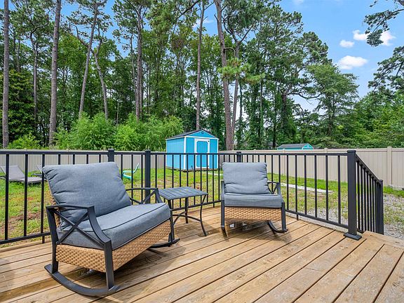 4th image of 1600 Beaver Rd.