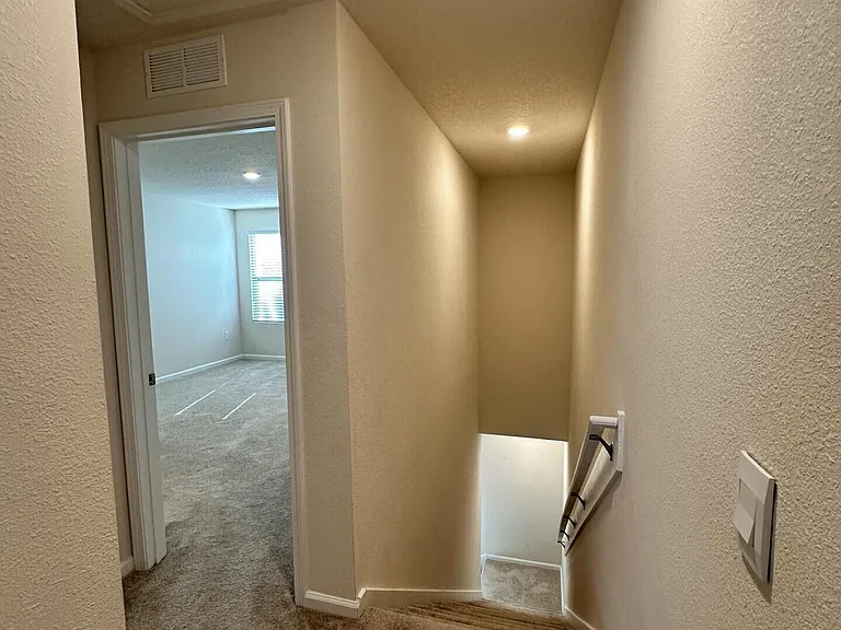 947 Observatory Pkwy — Photo 10