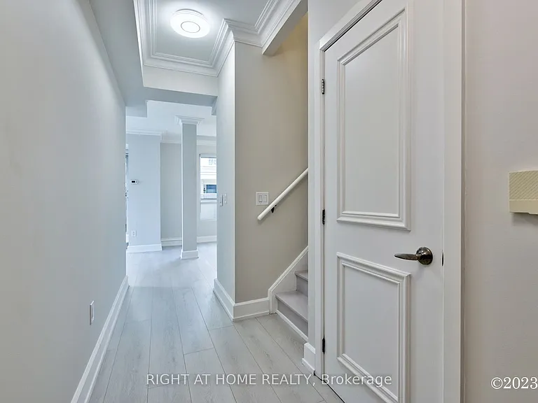 650 Sheppard Ave E #Penthouse 15 — Photo 4