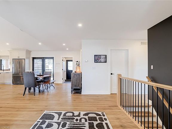 4th image of 311 Saint George Rd