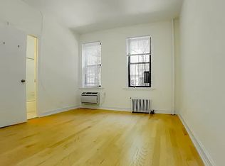 214 E 51st St APT 1G, New York, NY 10022