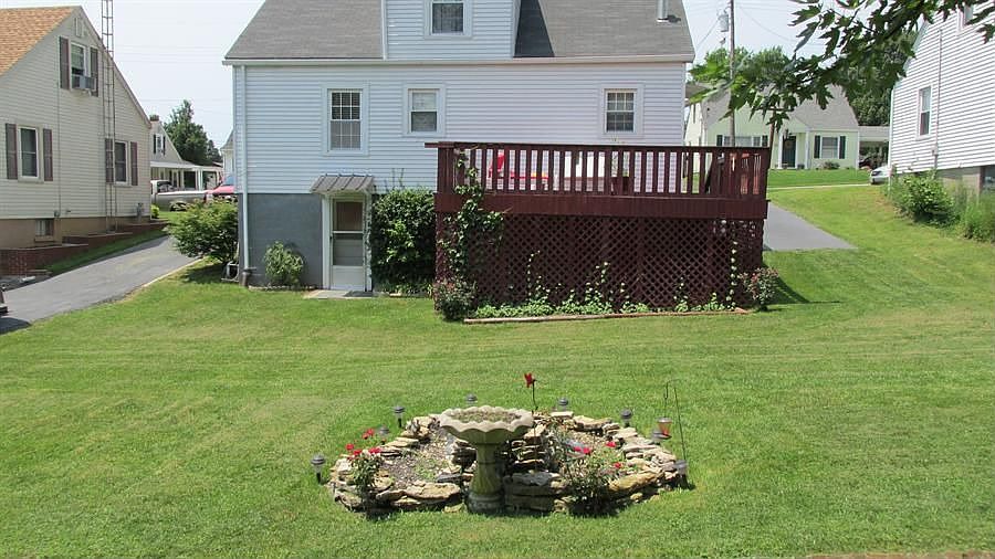 2nd image of 413 Garden Ct