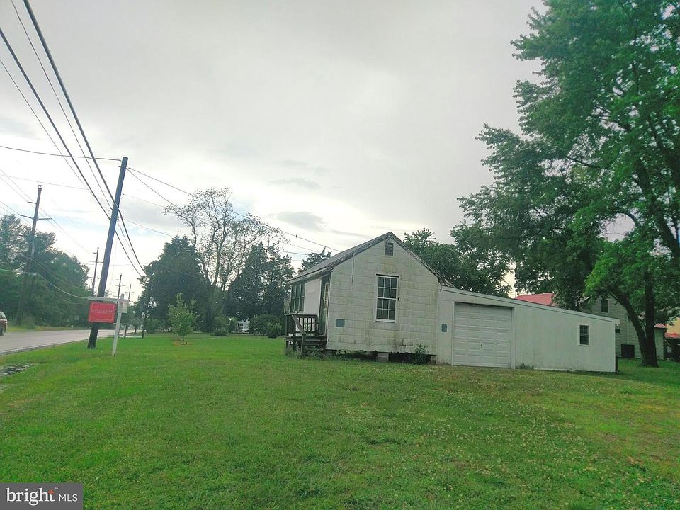 1st image of 3931 Main St