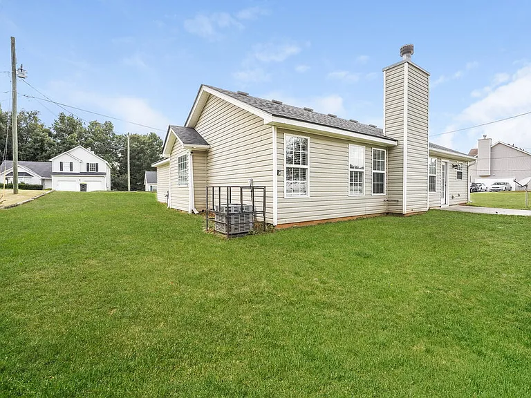 725 Cherry Branch Cir — Photo 24